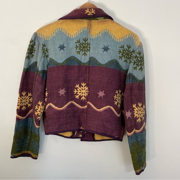 Tapestry Woven Winter Theme Flashback Lapel Cropped Western Jacket - Picture 4 of 4